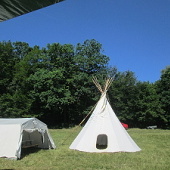 Hangár, tee-pee