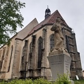 Kostel, pomník padlým